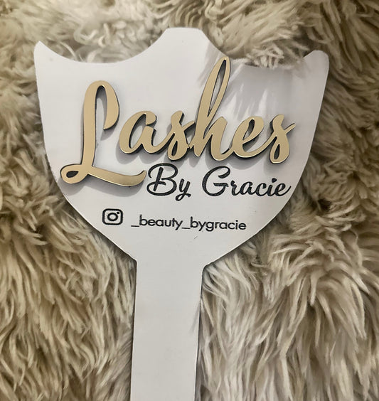 Lash tech prop with mirror